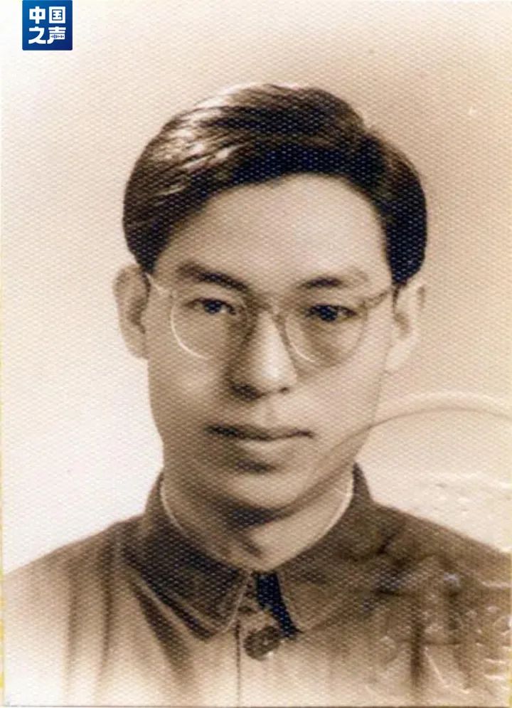 DƬ